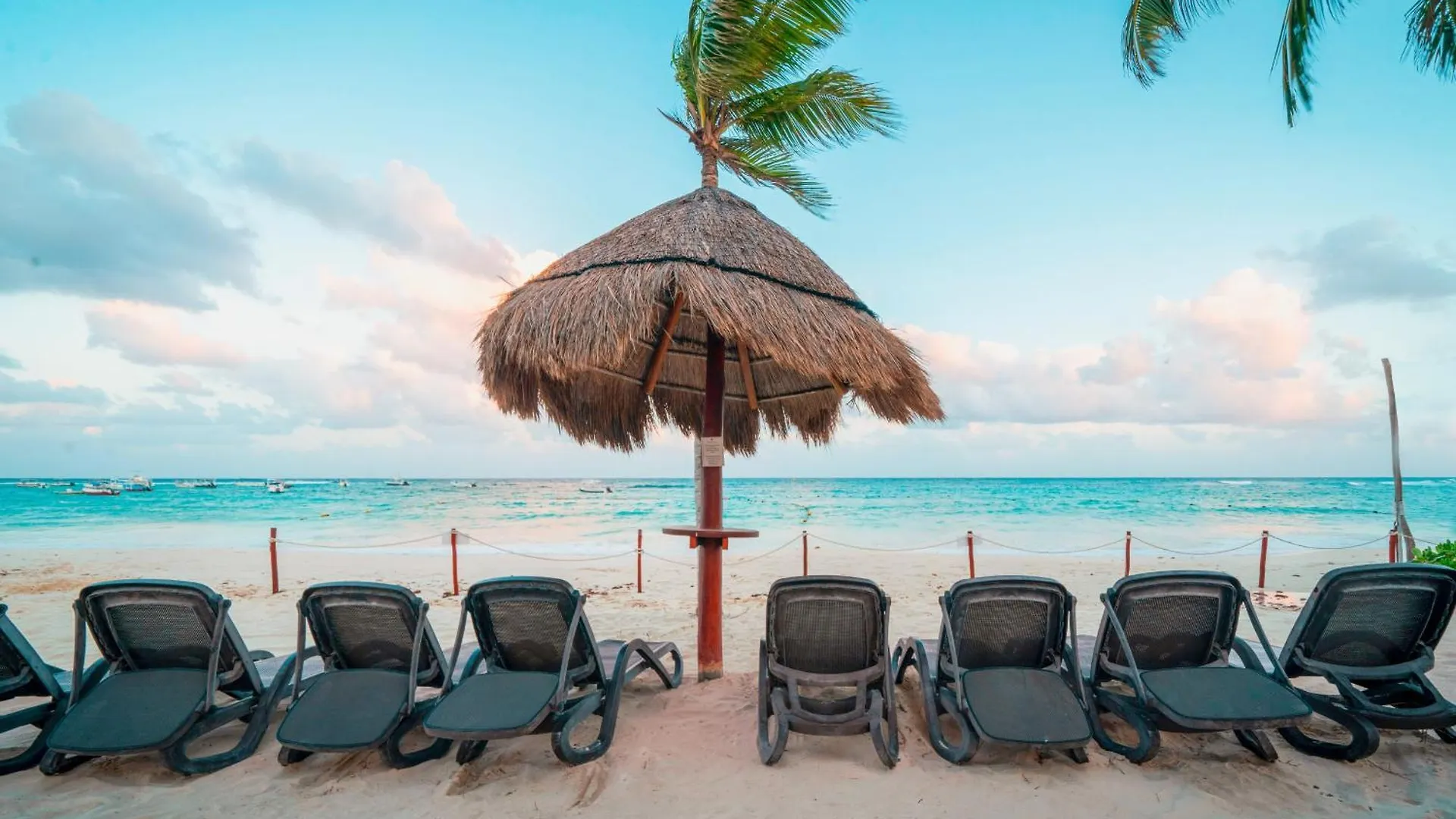 Infinity Pool And Private Beach Club - Luxury Complex The Elements Condos - Gh8 Playa del Carmen