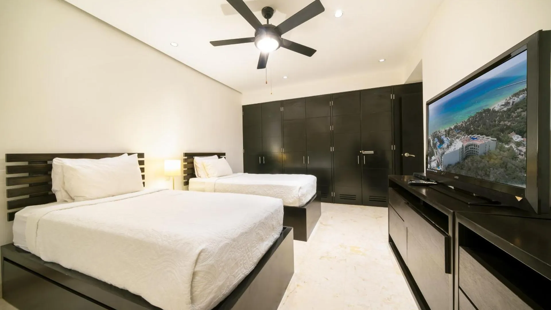Infinity Pool And Private Beach Club - Luxury Complex The Elements Condos - Gh8 Playa del Carmen