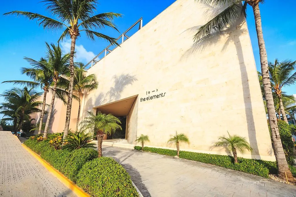 Infinity Pool And Private Beach Club - Luxury Complex The Elements Condos - Gh8 Playa del Carmen
