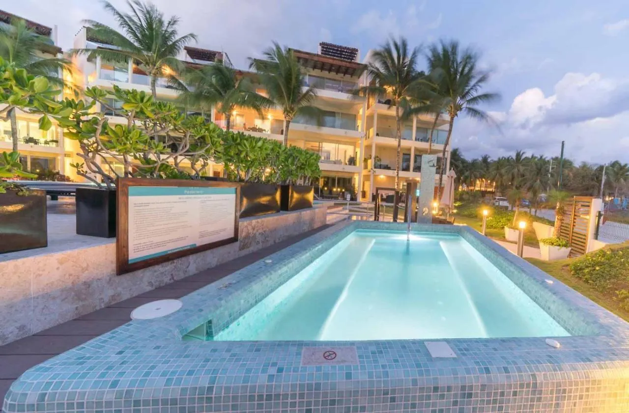 Infinity Pool And Private Beach Club - Luxury Complex The Elements Condos - Gh8 Playa del Carmen