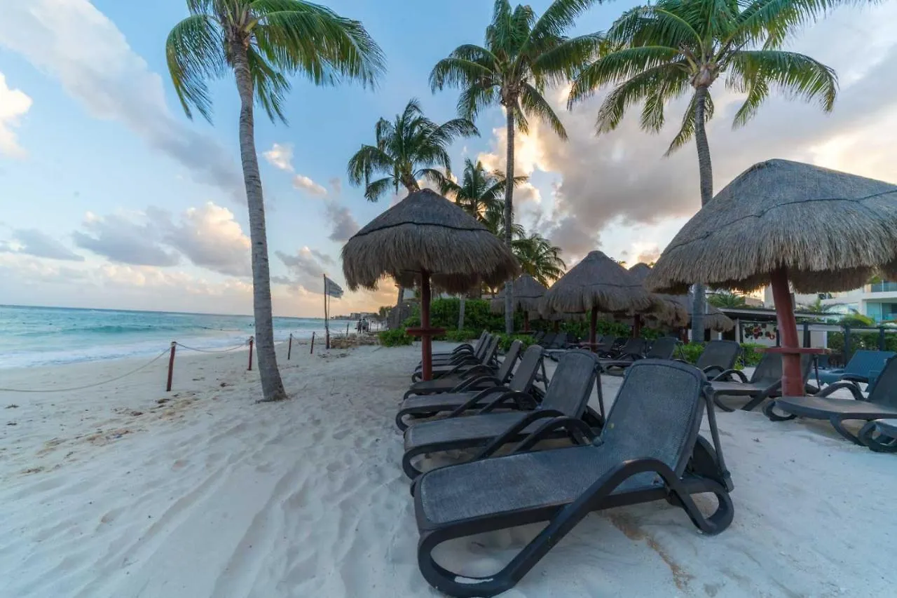 Infinity Pool And Private Beach Club - Luxury Complex The Elements Condos - Gh8 Playa del Carmen